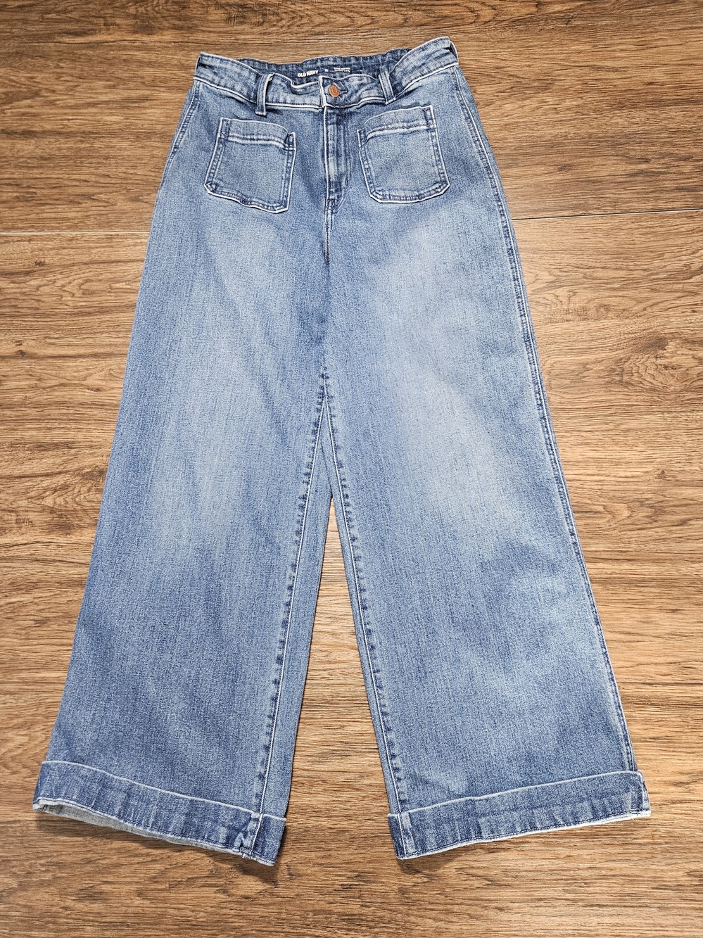Old Navy Size 12 Extra High-Rise Cuffed Wide Leg Jeans Medium Wash Patch Pocket
